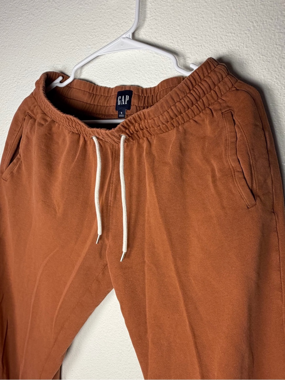 GAP Men's Rust Orange Fleece Joggers